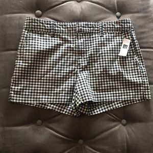 Gap shorts NWT